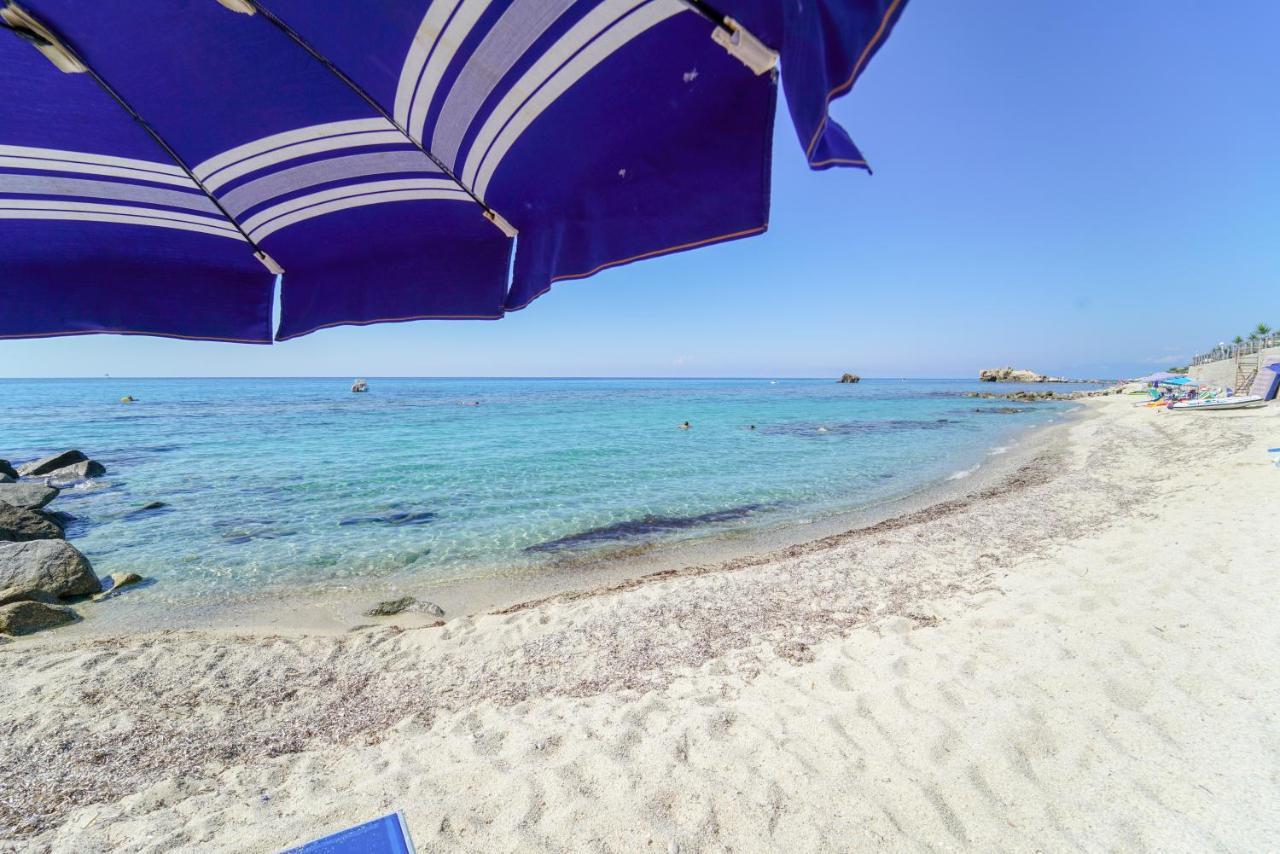 Suite Hotel L'Oasi Di Riaci (Adults Only) سانتا دومينيكا المظهر الخارجي الصورة