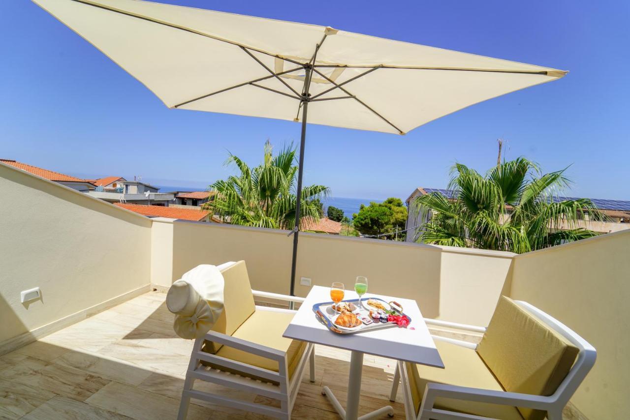Suite Hotel L'Oasi Di Riaci (Adults Only) سانتا دومينيكا المظهر الخارجي الصورة