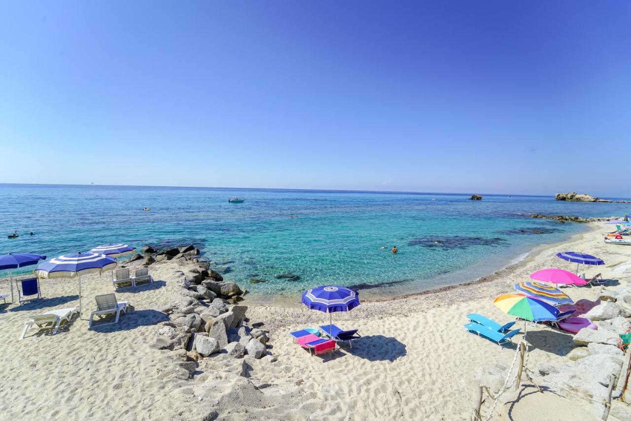 Suite Hotel L'Oasi Di Riaci (Adults Only) سانتا دومينيكا المظهر الخارجي الصورة