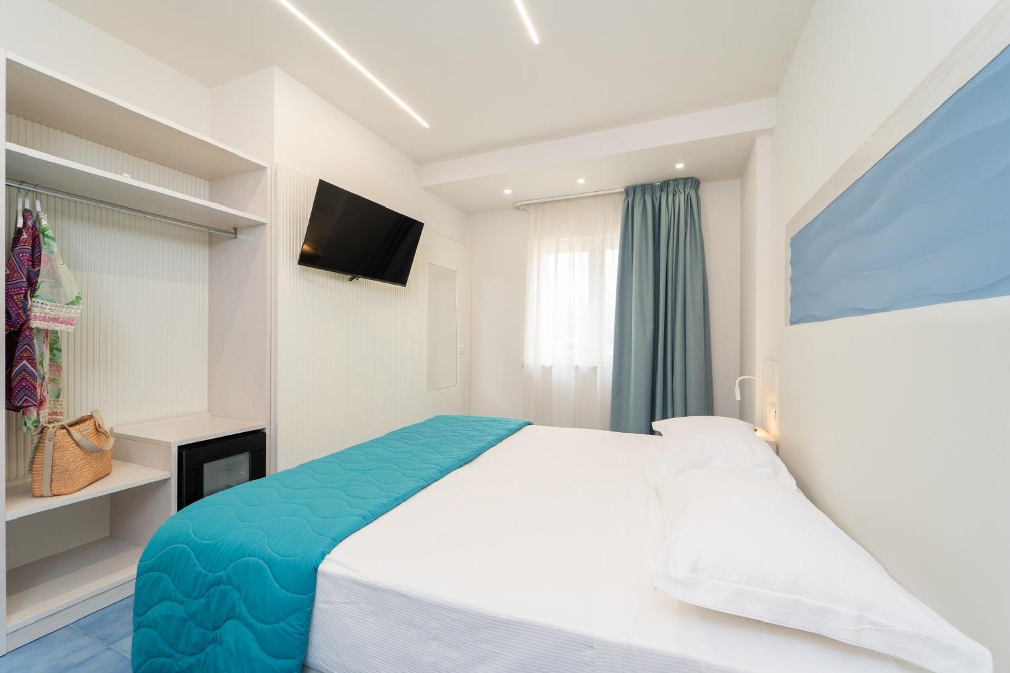 Suite Hotel L'Oasi Di Riaci (Adults Only) سانتا دومينيكا المظهر الخارجي الصورة