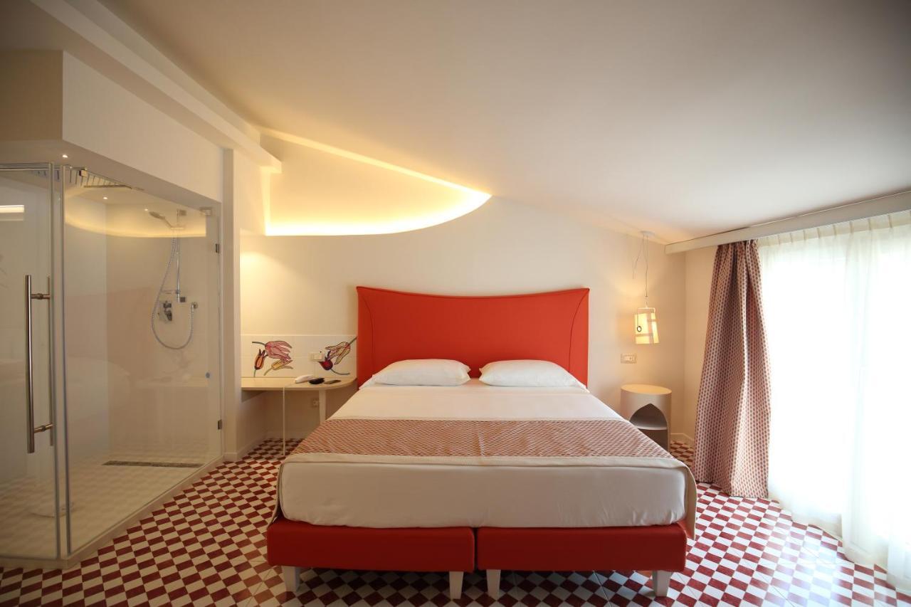 Suite Hotel L'Oasi Di Riaci (Adults Only) سانتا دومينيكا المظهر الخارجي الصورة