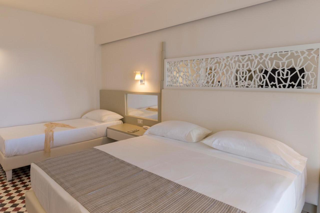 Suite Hotel L'Oasi Di Riaci (Adults Only) سانتا دومينيكا المظهر الخارجي الصورة