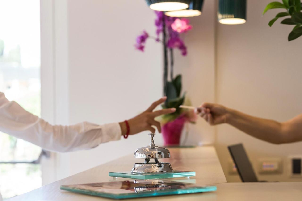 Suite Hotel L'Oasi Di Riaci (Adults Only) سانتا دومينيكا المظهر الخارجي الصورة